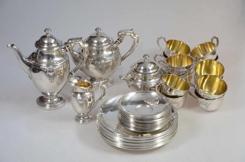 adelaar computer taart Antiek zilver: bestek, servies, zilveren kandelaars, verzilverd metaal…